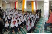 حضور کارشناسان دامپزشکی در مدارس شهرستان گرمسار به مناسبت روز ملی دامپزشکی