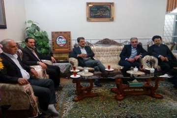 دیدارمدیرکل دامپزشکی استان سمنان  به اتفاق هیئت همراه با خانواده آقای قوشچیان  همکاربازنشسته  به منا