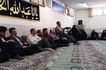 دوره آموزشی روابط سالم در خانواده درمحل اداره کل دامپزشکی استان سمنان 10خرداد97