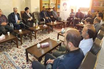 دیدارپرسنل دامپزشکی استان ،همکاران بازنشسته وبخش خصوصی با نماینده محترم ولی فقیه استان وامام جمعه سم