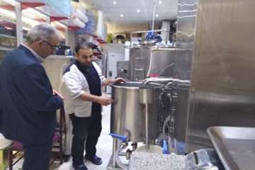 بازدید دکتر سعیدی مدیر کل محترم دامپزشکی استان سمنان از فروشگاه لبنیات پاسارگاد شهرستان سمنان 28بهمن