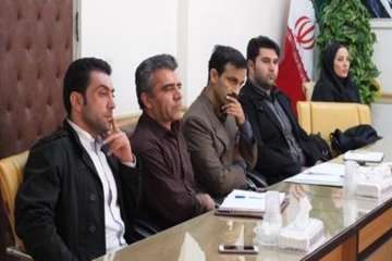 جلسه هماهنگی مسئولین طیورشهرستانها 12/11/94اداره کل دامپزشکی استان سمنان