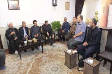 دیدارمدیرکل دامپزشکی استان سمنان  به اتفاق هیئت همراه با خانواده جانباز مقیمیان  13/7/95