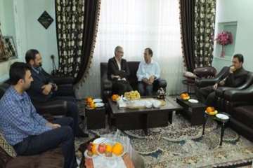 دیدار دکتر سعیدی مدیرکل دامپزشکی استان سمنان  با معلم دوره تحصیلی خود به مناسبت روزمعلم 9اردیبهشت 97