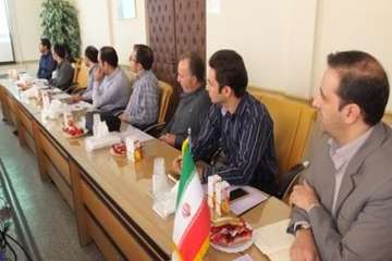 دوره آموزشی مبانی اصول و شیوه های پدافند غیر عامل با حضور پرسنل اداره کل دامپزشکی استان سمنان 3/8/95