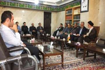 دیدارپرسنل دامپزشکی استان ،همکاران بازنشسته وبخش خصوصی با نماینده محترم ولی فقیه استان وامام جمعه سم