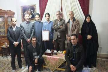دیداردکترسعیدی مدیرکل محترم دامپزشکی استان سمنان ازخانواده معظم شهیدخالقیان به مناسبت ایام ا..دهه فج