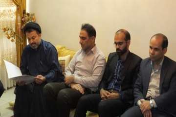 دیدار مدیرکل دامپزشکی استان سمنان به اتفاق هیئت همراه از خانواده همکار بازنشسته آقای فامیلی