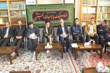 دیدارمدیر کل دامپزشکی استان با جمعی از پرسنل اداره کل دامپزشکی استان با ایت الله شاهچراغی نماینده ول