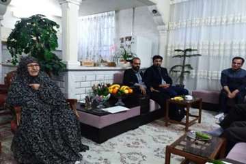 دیدار دکتر سعیدی مدیرکل محترم دامپزشکی استان سمنان به اتفاق هیئت همراه باخانواده شهید والامقام علی ا