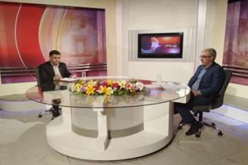 حضورمدیرکل دامپزشکی استان دربرنامه پرسمان  صداوسیمای استان سمنان درخصوص پیشگیری آنفلوانزای پرندگان ب