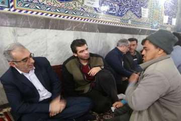 دیدار مردمی واقامه نماز جماعت ظهر وعصرمدیران دستگاه های اجرایی استان درمسجد جاوع شهرستان میامی 18بهم