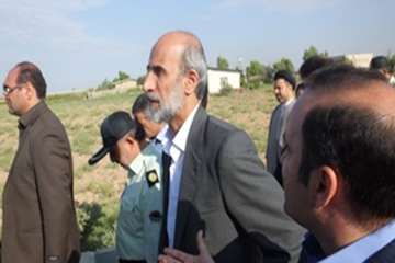 بازدید وزیر جهادکشاورزی و استاندار سمنان و رئیس سازمان دامپزشکی کشور از مزرعه شتر ایرانی سمنان