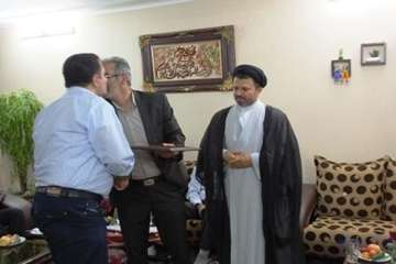 ملاقات مدیر کل و کارکنان دامپزشکی با خانواده معظم شهدا