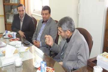 نشست صمیمی مدیرکل دیوان محاسبات استان سمنان با مدیر کل دامپزشکی استان 4اسفند 95