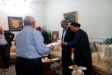 دیدارمدیرکل دامپزشکی استان سمنان  به اتفاق هیئت همراه با خانواده آقای قوشچیان  همکاربازنشسته  به منا