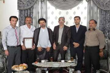 ملاقات مدیر کل و کارکنان دامپزشکی با خانواده معظم شهدا