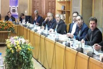 جلسه ستاداستانی کنترل وپیشگیری آنفلوانزای فوق حاد پرندگان به ریاست دکتر خباز استاندارسمنان دراستاندا