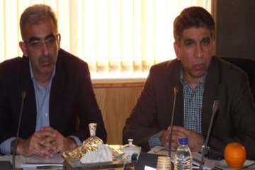 جلسه ستاد کنترل وپیشگیری ازآنفولانزای فوق هادپرندگان باحضوراستاندارسمنان ودکترتهرانی مدیرکل دفتربهدا