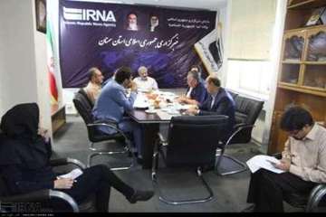 میزگرد با موضوع چالشهای صنعت مرغ ازتولید تا صنایع تکمیلی با حضور دکتر هاشم زاده معاون سلامت اداره کل