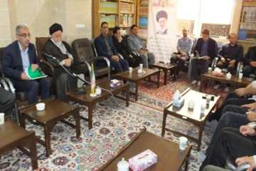 دیدارپرسنل دامپزشکی استان ،همکاران بازنشسته وبخش خصوصی با نماینده محترم ولی فقیه استان وامام جمعه سم