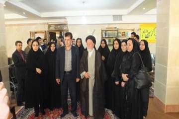 دیدارمسئولین روابط عمومی دستگاه های اجرای استان سمنان با امام جمعه سمنان به مناسبت روز روابط عمومی 2