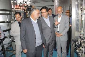 بازدیدوزیرجهادکشاورزی ودکترخلج رئیس سازمان دامپزشکی کشوردرسفرریاست جمهوری به استان سمنان ازشرکت رویا