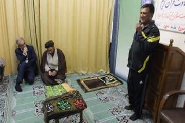 حضور دوچرخه سوار حامل پیام وپرچم متبرک شده عتبات وعالیات مزین به تمثال مبارک شهدادر اداره کل دامپزشک