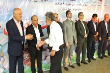 تجلیل از همکاران بازنشسته ادارات دامپزشکی استان  وکارمندان نمونه در مراسم جشن هفته دامپزشکی 7/7/95