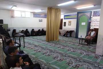 کارکاه آموزشی عفاف وحجاب با محوریت خانواده دراداره کل دامپزشکی استان سمنان 27خرداد 97
