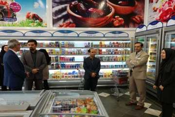 بازدید مدیرکل دامپزشکی استان به اتفاق دکتر قدس رئیس اداره دامپزشکی شهرستان سمنان وهیئت همراه از فروش