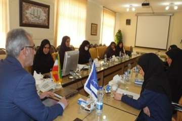 نشست مدیرکل دامپزشکی استان با بانوان شاغل اداره کل دامپزشکی استان سمنان 5 اسفند 95