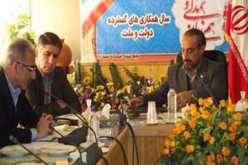 جلسه ستاد کنترل وپیشگیری ازآنفولانزای فوق هادپرندگان باحضوراستاندارسمنان ودکترتهرانی مدیرکل دفتربهدا