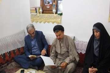 دیدار مدیرکل دامپزشکی استان سمنان به اتفاق هیئت همراه از خانواده شهید والامقام محمود برزوئی