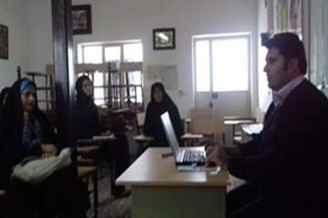 برگزاری کلاس آموزشی بهداشت فرآورده خام دامی ویژه زنان روستایی شهرستان آرادان