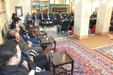 دیدارمدیر کل دامپزشکی استان با جمعی از پرسنل اداره کل دامپزشکی استان با ایت الله شاهچراغی نماینده ول