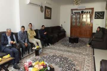 بازدید دکتر سعیدی به اتفاق هیئت همراه از خانواده محترم همکار بازنشسته اداره آقای جهانشیر 16مهر 96به 