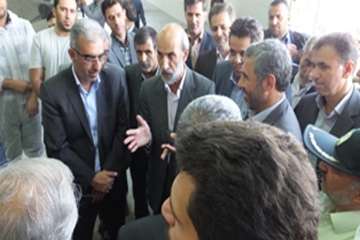 بازدید وزیر جهادکشاورزی واستاندارسمنان ورئیس سازمان دامپزشگی کشورازکشتارگاه طیورپرسپیدشهرستان گرمسار