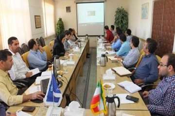 دوره آموزشی بهداشت وبیماریهای زنبور عسل باحضورکارشناسان طیور،آبزیان وزنبور عسل ادارات دامپزشکی 31/5/
