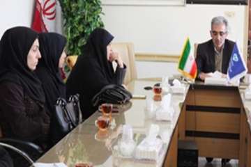 نشست بانوان شاغل دامپزشکی با مدیر کل دامپزشکی استان سمنان دی ماه94