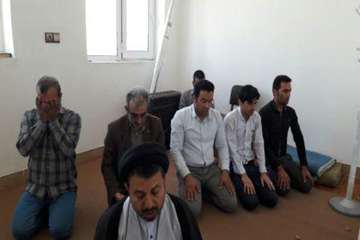برگزاری نماز جماعت در اداره دامپزشکی شهرستان میامی