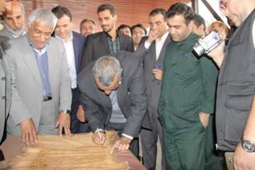 بازدیدوزیرجهادکشاورزی ودکترخلج رئیس سازمان دامپزشکی کشوردرسفرریاست جمهوری به استان سمنان ازشرکت رویا