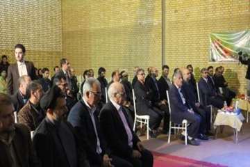 آلبوم شماره دو مراسم افتتاحیه خط تولید خط DCPشرکت زرین مهد شیمی سمنان با حضور استادار مسئولین کشوری 