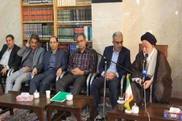 دیدارپرسنل دامپزشکی استان ،همکاران بازنشسته وبخش خصوصی با نماینده محترم ولی فقیه استان وامام جمعه سم