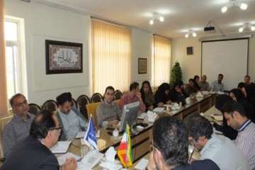 دوره آموزشی سازماندهی وراهبردی درسازمان با حضورپرسنل اداره کل دامپزشکی استان سمنان 23/2/95