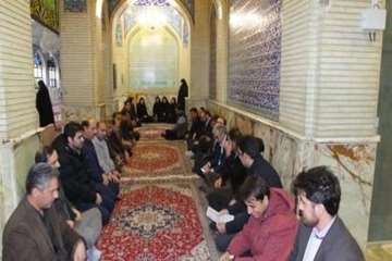 تجدید میثاق با شهیدان پرسنل دامپزشکی استان سمنان به مناسبت دهه مبارک فجر گلزارشهداس سمنان مام زاده ی
