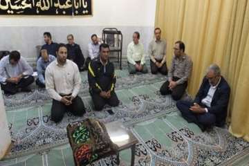 حضور دوچرخه سوار حامل پیام وپرچم متبرک شده عتبات وعالیات مزین به تمثال مبارک شهدادر اداره کل دامپزشک