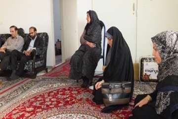 دیدار مدیرکل دامپزشکی استان سمنان به اتفاق هیئت همراه از خانواده شهید والامقام بهرام امیدیان