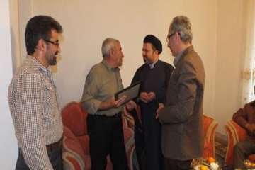دیداردکترسعیدی مدیرکل محترم دامپزشکی استان سمنان ازخانواده معظم شهیدحسین پارسا به مناسبت ایام ا..دهه