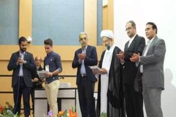 سخنرانی دکتر سعیدی مدیر کل دامپزشکی استان درمراسم بزرگداشت روز ملی دامپزشکی در محل دانشکده دامپزشکی 